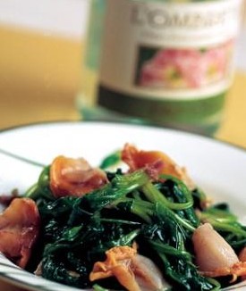 毛蛤拌菠菜